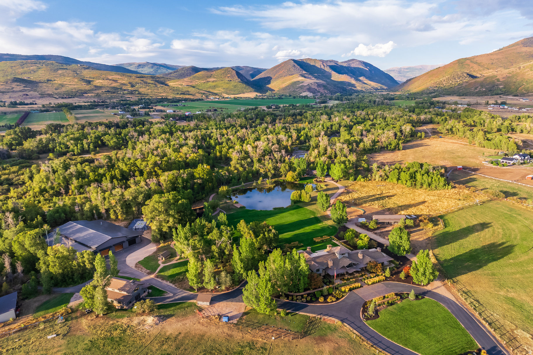 OAKLEY TOWN (BOULDERVILLE) - Residential