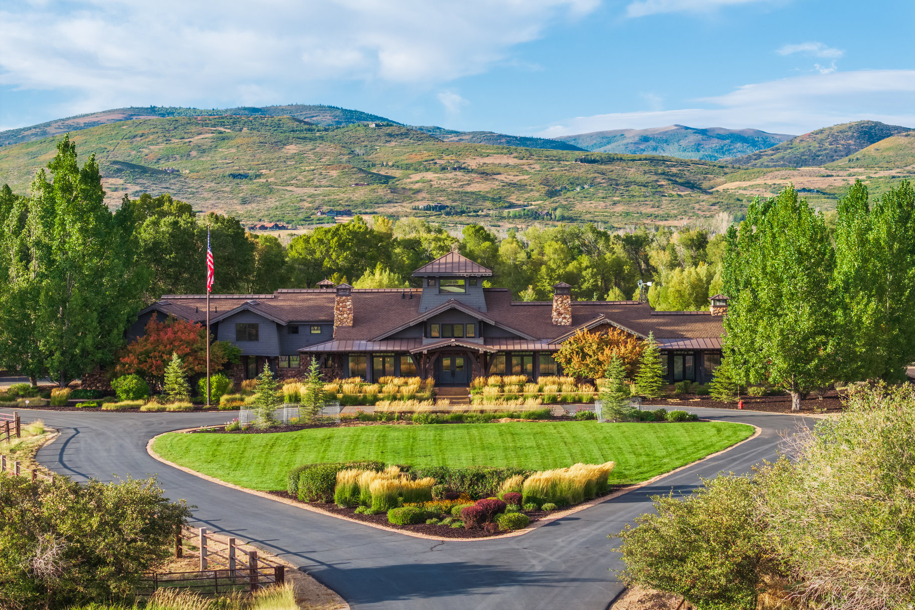OAKLEY TOWN (BOULDERVILLE) - Residential
