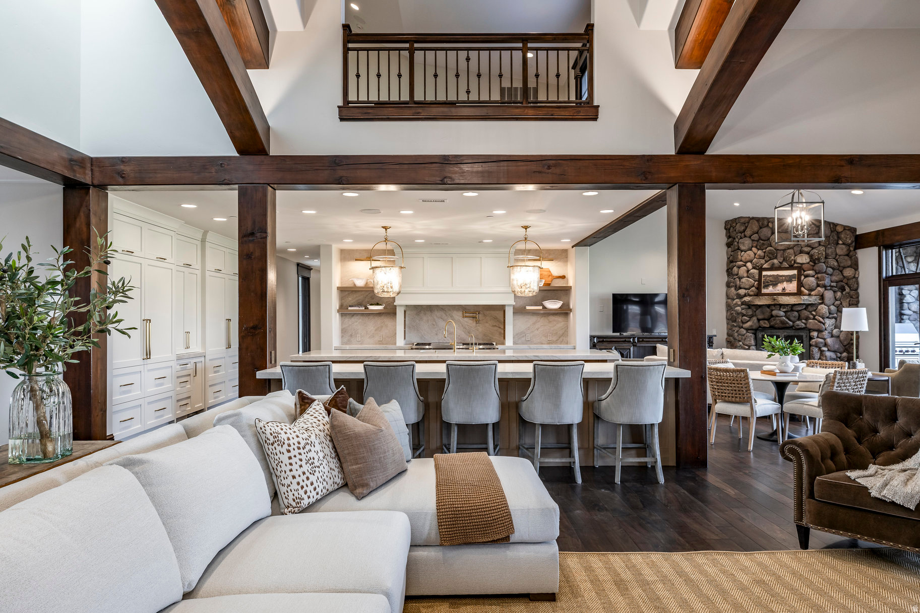 OAKLEY TOWN (BOULDERVILLE) - Residential