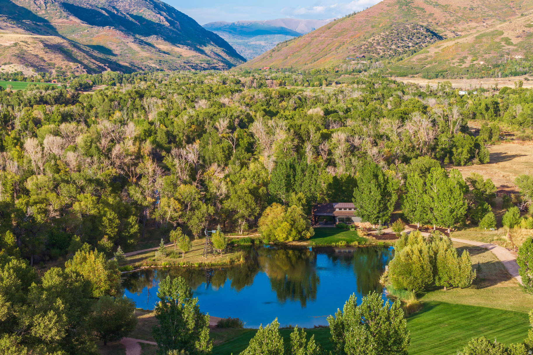 OAKLEY TOWN (BOULDERVILLE) - Residential