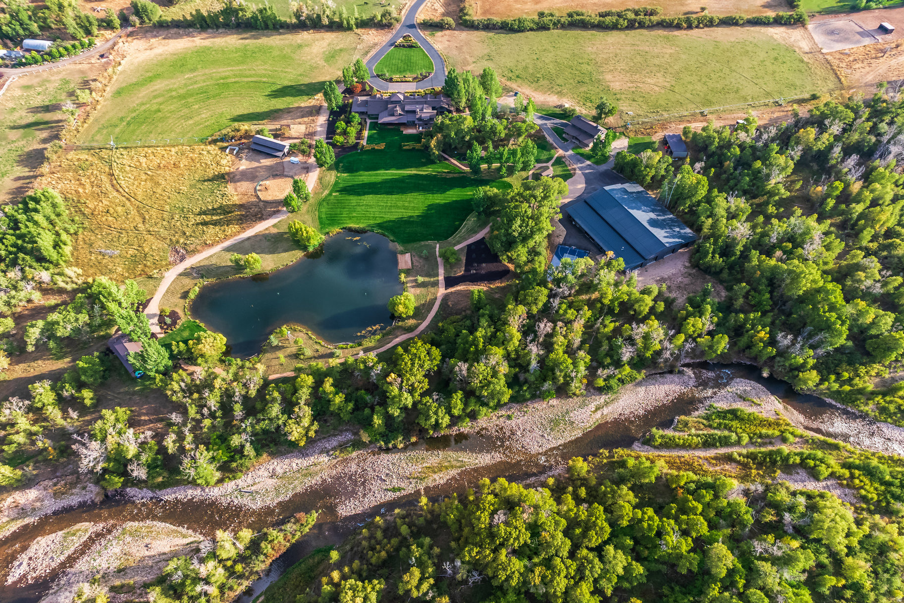 OAKLEY TOWN (BOULDERVILLE) - Residential