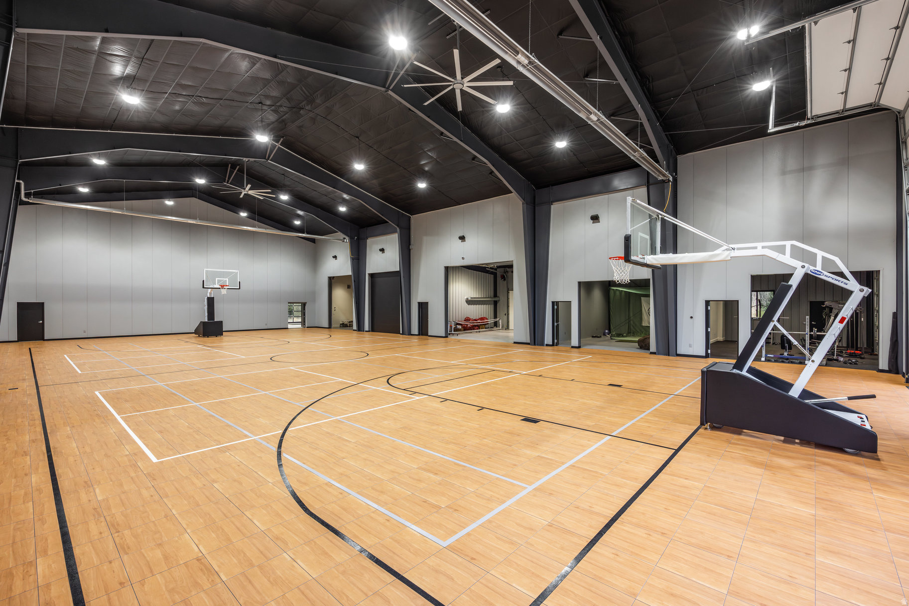 OAKLEY TOWN (BOULDERVILLE) - Residential