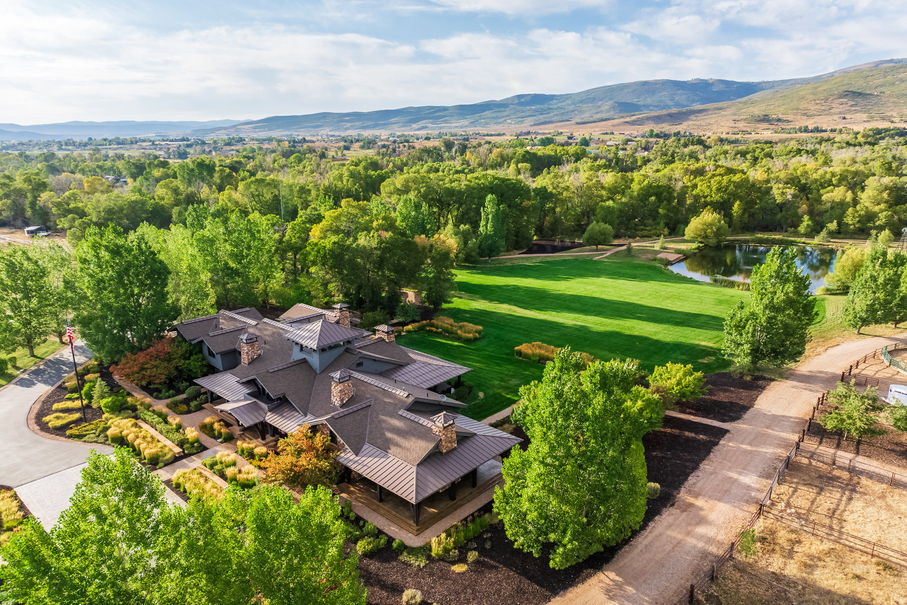 OAKLEY TOWN (BOULDERVILLE) - Residential