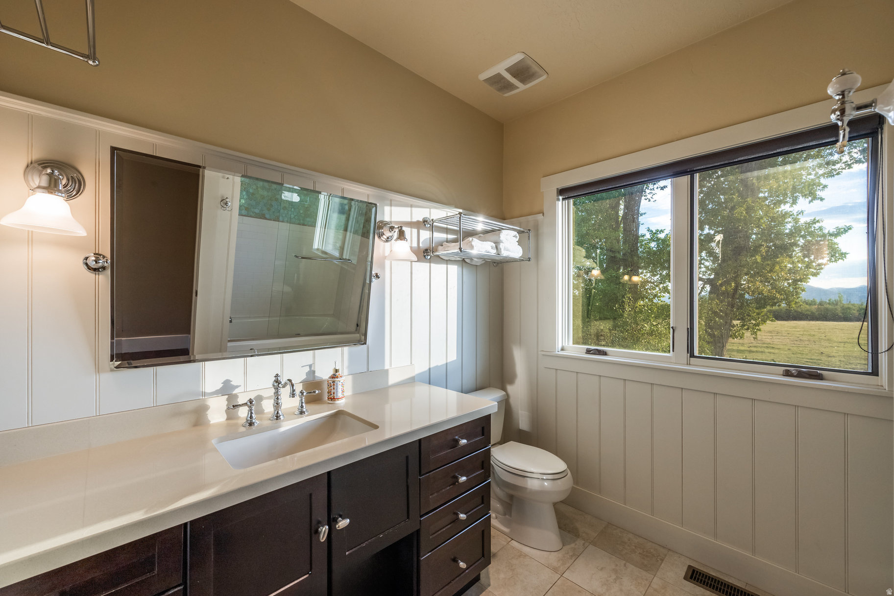 OAKLEY TOWN (BOULDERVILLE) - Residential