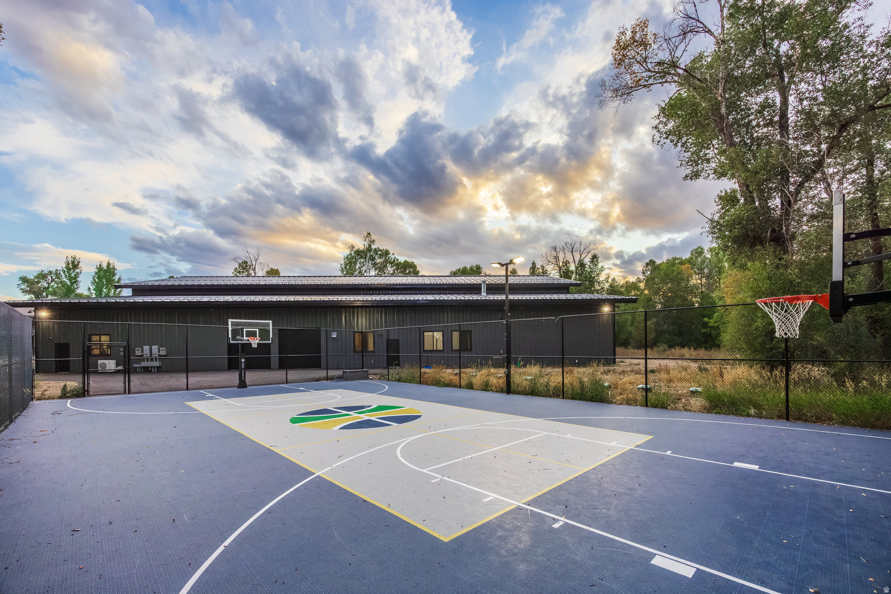 OAKLEY TOWN (BOULDERVILLE) - Residential