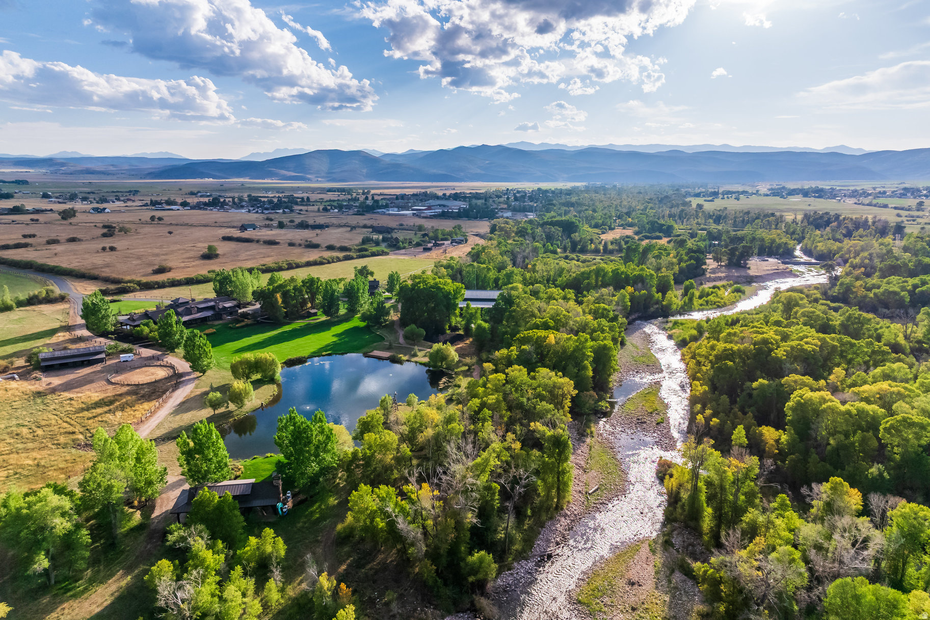OAKLEY TOWN (BOULDERVILLE) - Residential