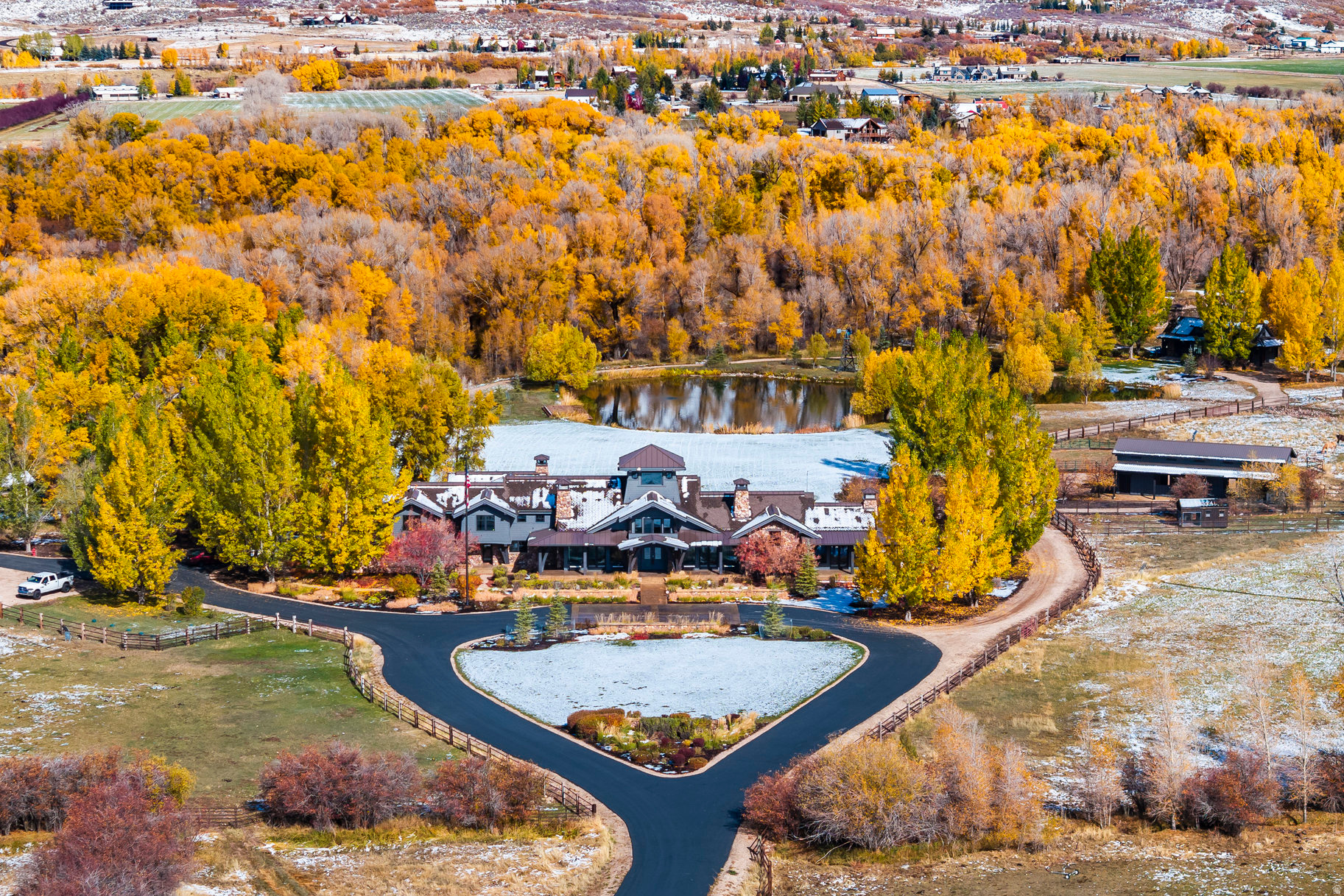 OAKLEY TOWN (BOULDERVILLE) - Residential