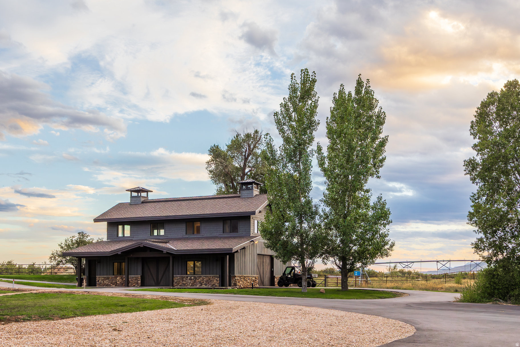 OAKLEY TOWN (BOULDERVILLE) - Residential