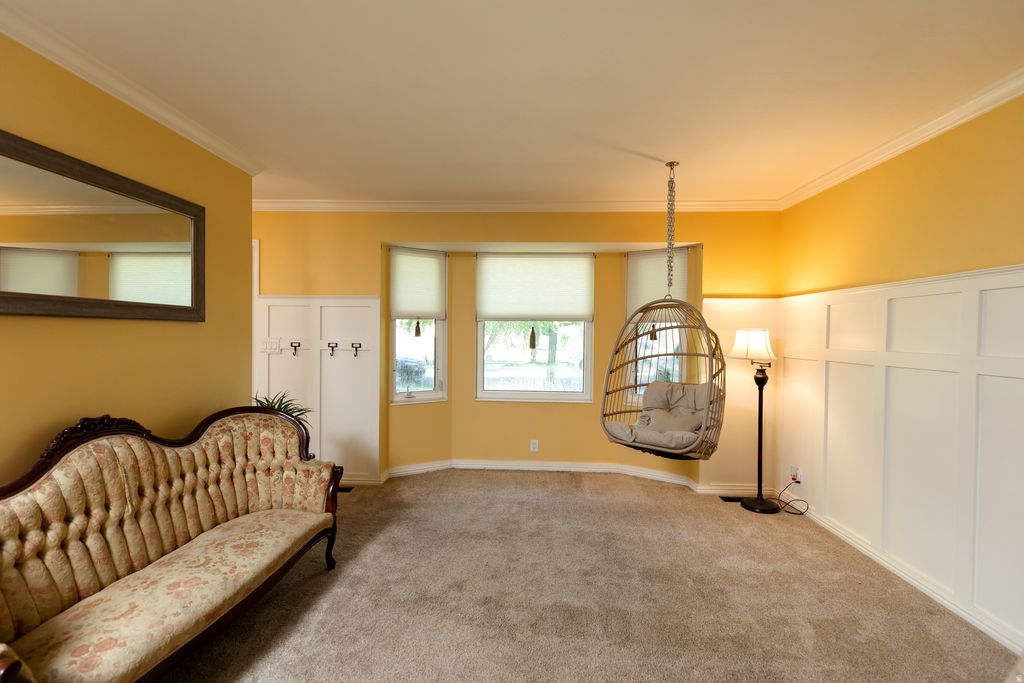 Photo of 780 W WALDEN HILLS DR, Murray, UT 84123 (MLS # 2164449)