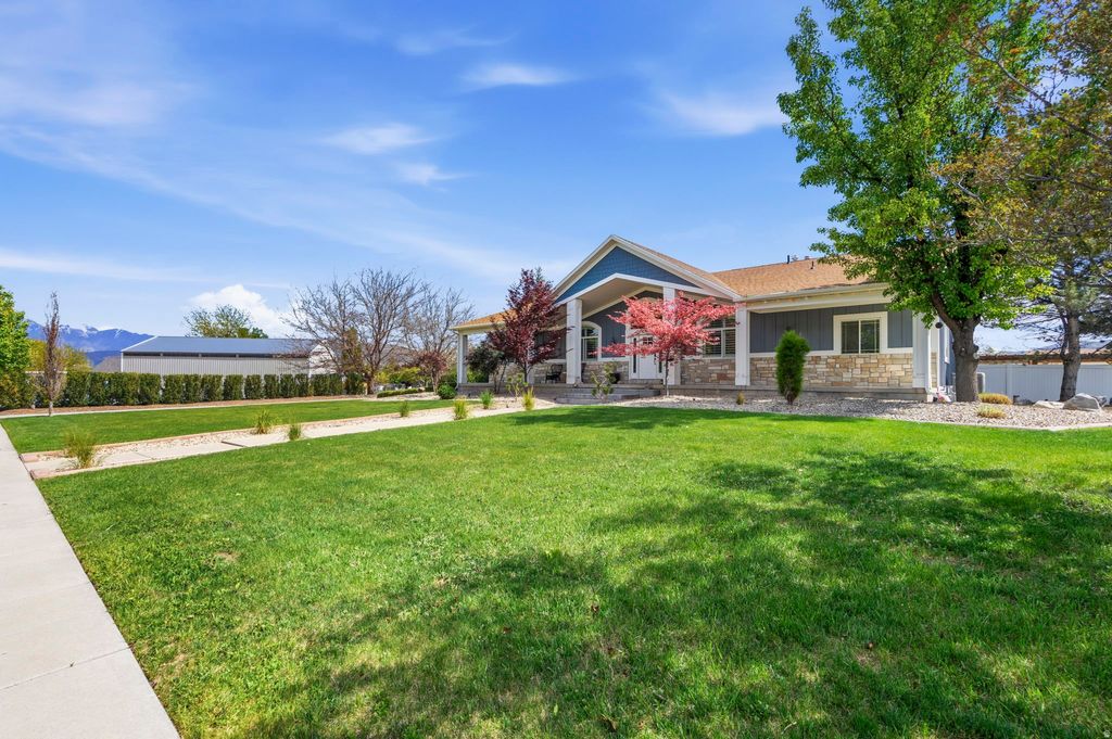 Photo of 2433 W SADDLE HORN CIR S, Bluffdale, UT 84065 (MLS # 2156044)