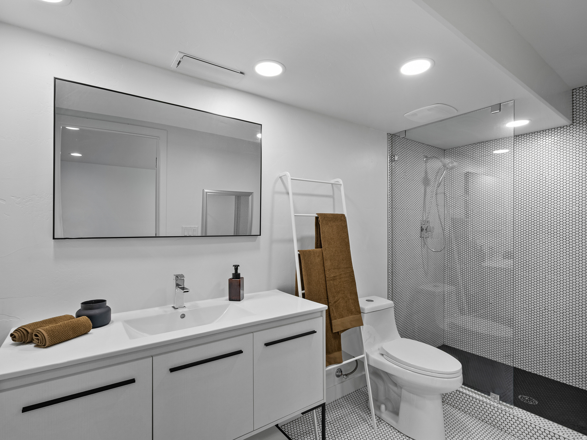 MAPLE HOLLOW - Residential