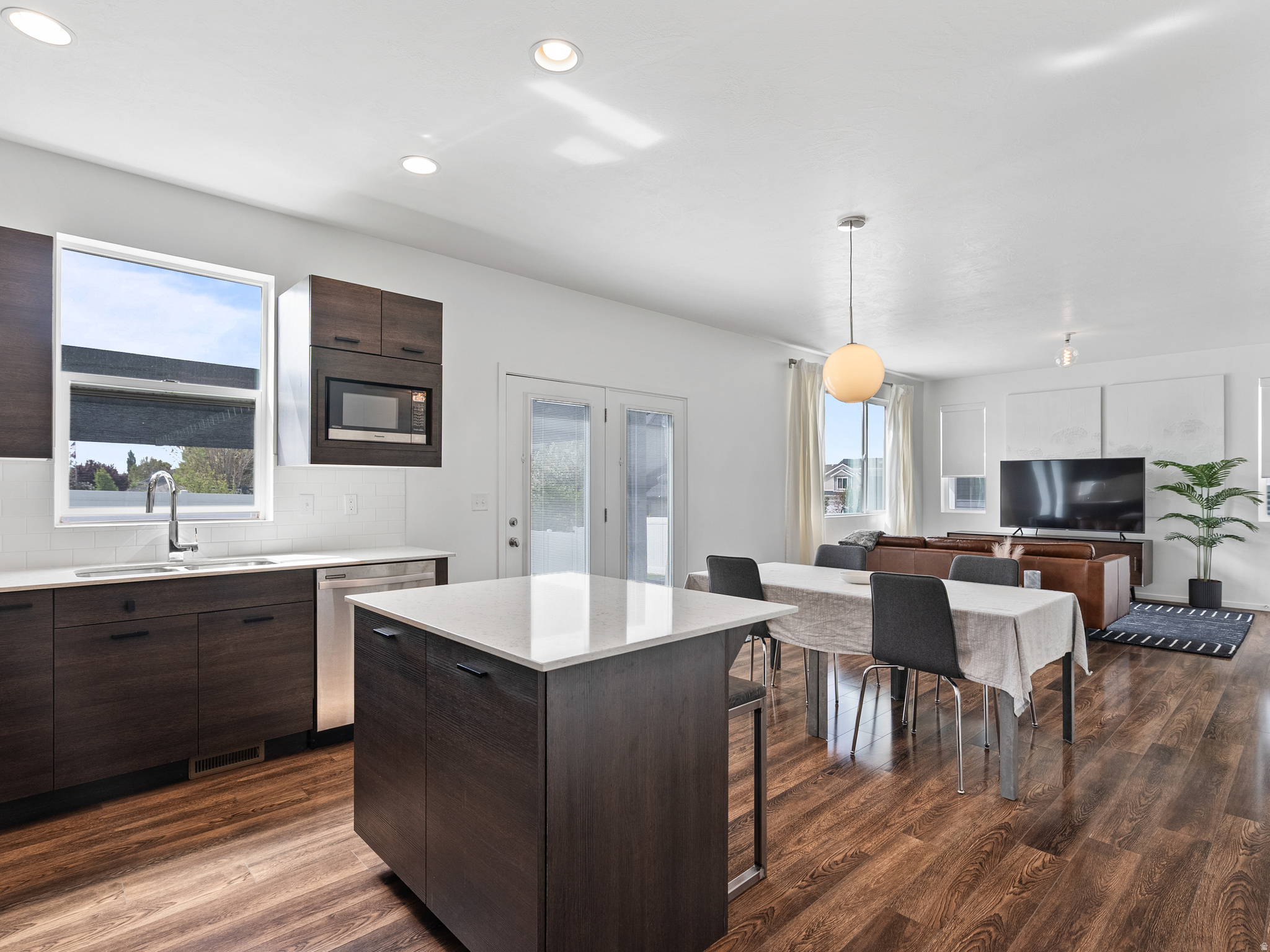 MAPLE HOLLOW - Residential