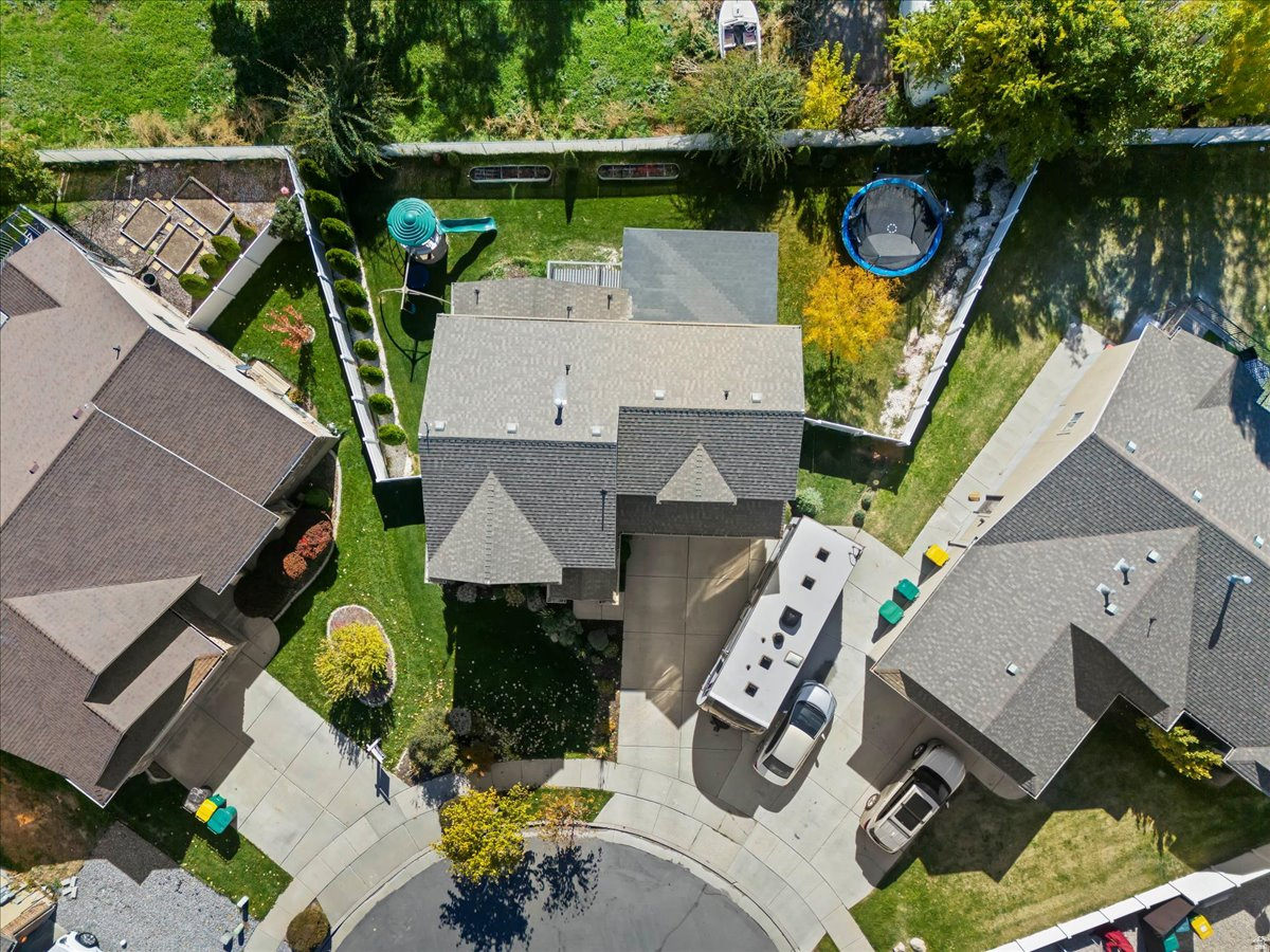 BRIARWOOD HOLLOW - Residential