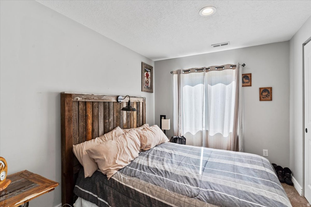 BRIARWOOD HOLLOW - Residential