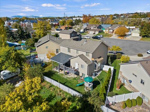 Tiny photo for 1542 E 925 S, Clearfield, UT 84015 (MLS # 2120490)