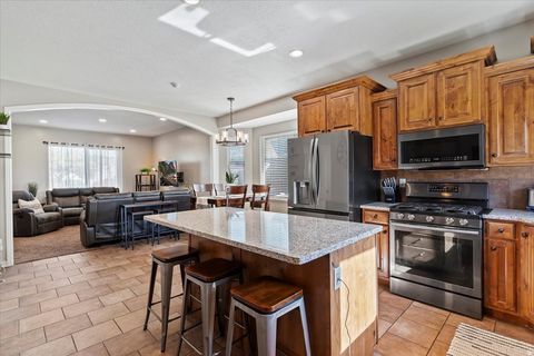 Tiny photo for 1542 E 925 S, Clearfield, UT 84015 (MLS # 2120490)