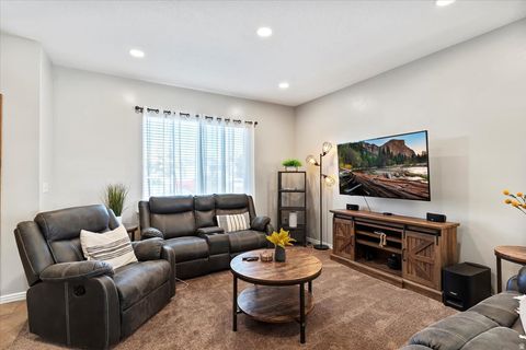 Tiny photo for 1542 E 925 S, Clearfield, UT 84015 (MLS # 2120490)