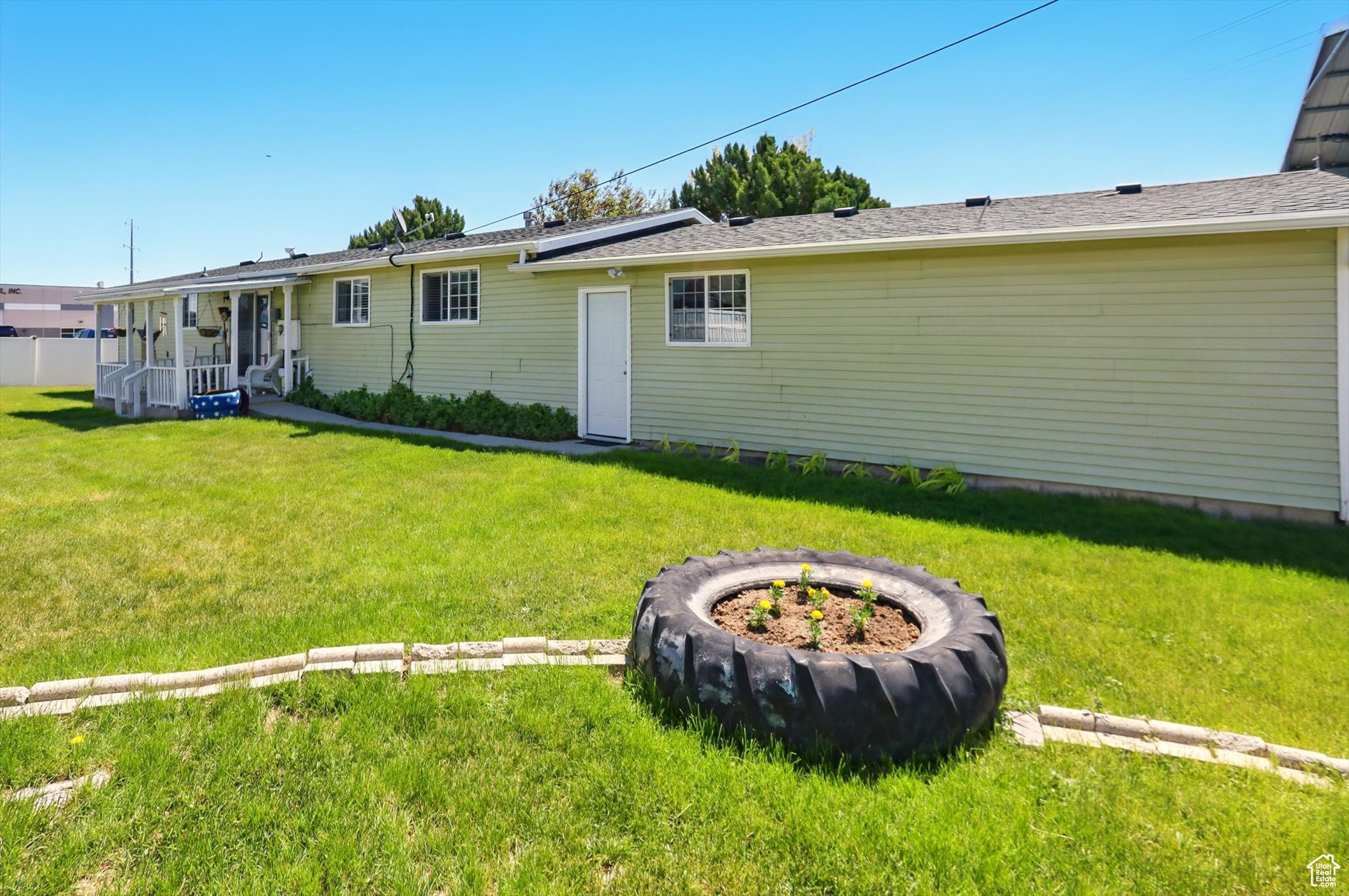 Tremonton, Utah 84337, United States, 3 Bedrooms Bedrooms, ,2 BathroomsBathrooms,Residential,Active,182203