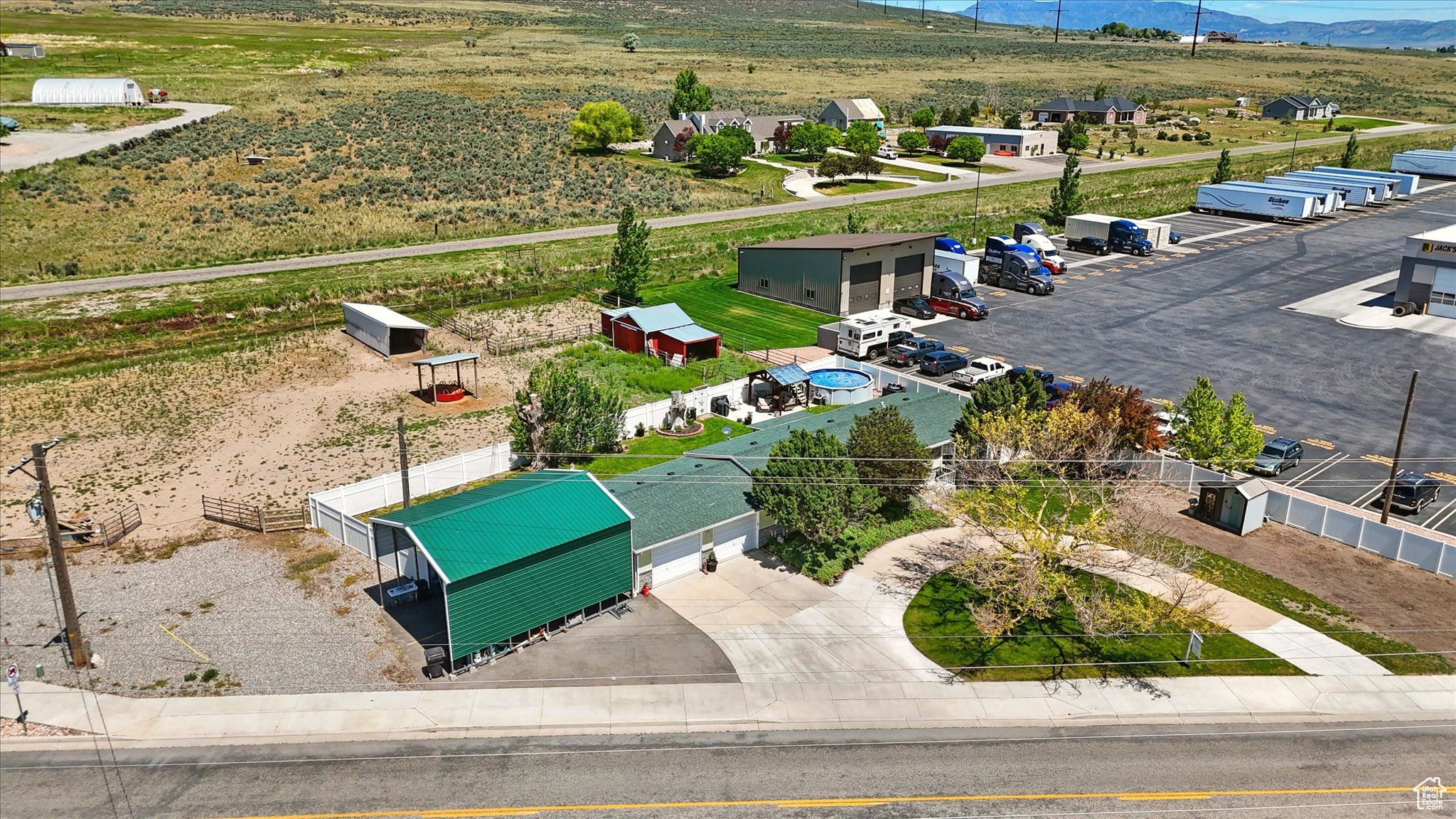 Tremonton, Utah 84337, United States, 3 Bedrooms Bedrooms, ,2 BathroomsBathrooms,Residential,Active,182203