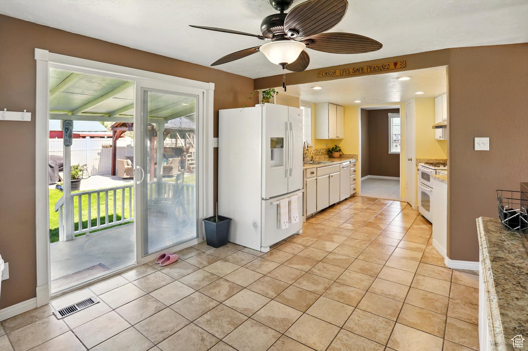 Tremonton, Utah 84337, United States, 3 Bedrooms Bedrooms, ,2 BathroomsBathrooms,Residential,Active,182203