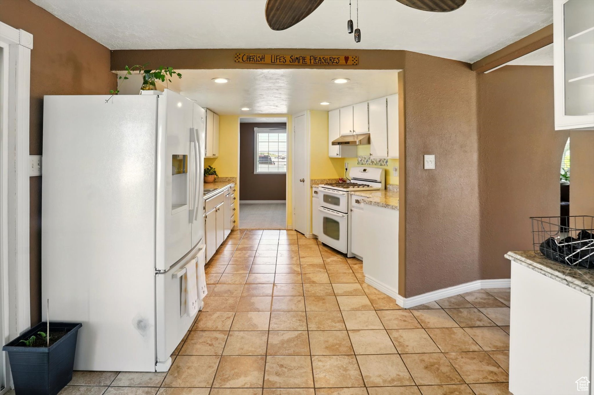 Tremonton, Utah 84337, United States, 3 Bedrooms Bedrooms, ,2 BathroomsBathrooms,Residential,Active,182203