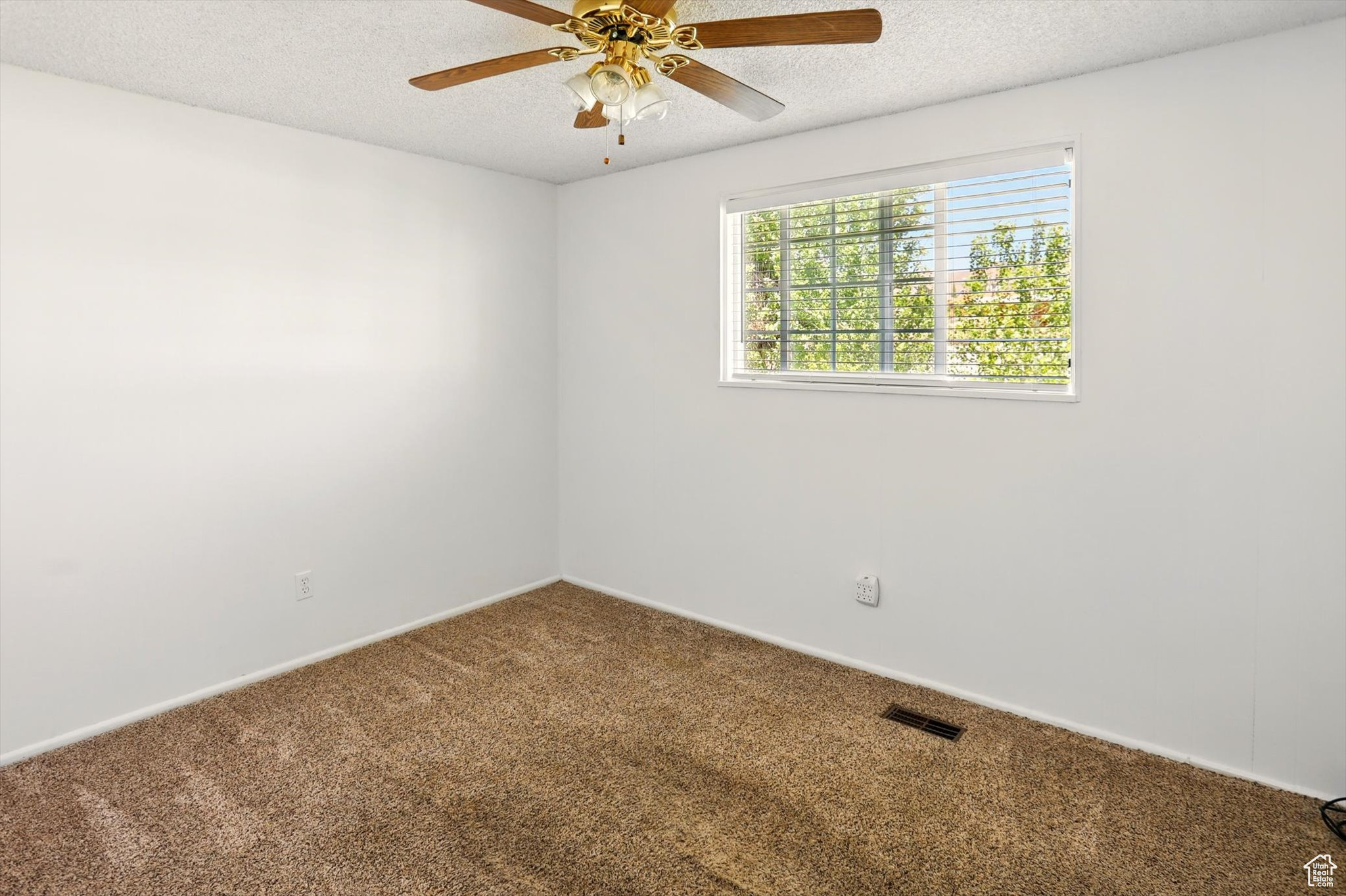 Tremonton, Utah 84337, United States, 3 Bedrooms Bedrooms, ,2 BathroomsBathrooms,Residential,Active,182203