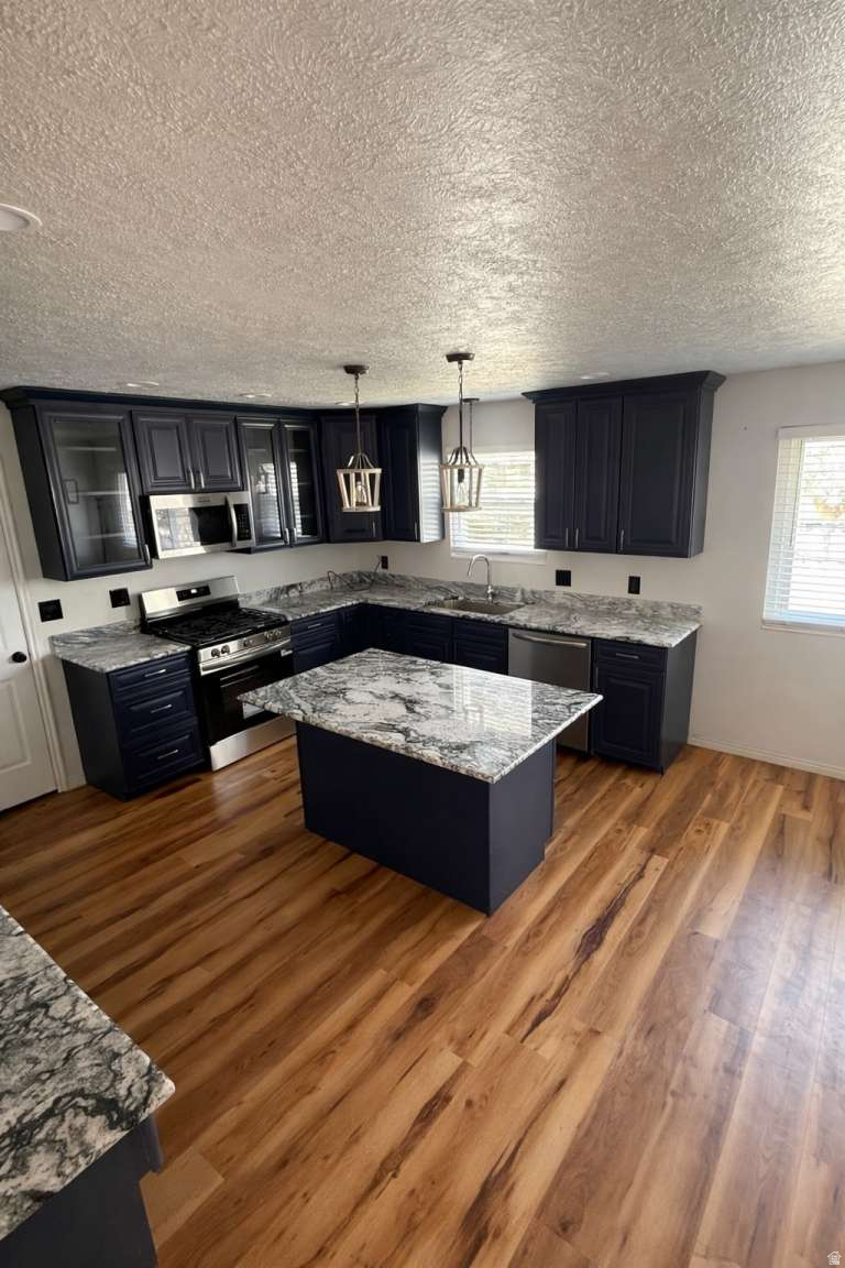 COUNTRY ESTA - Residential