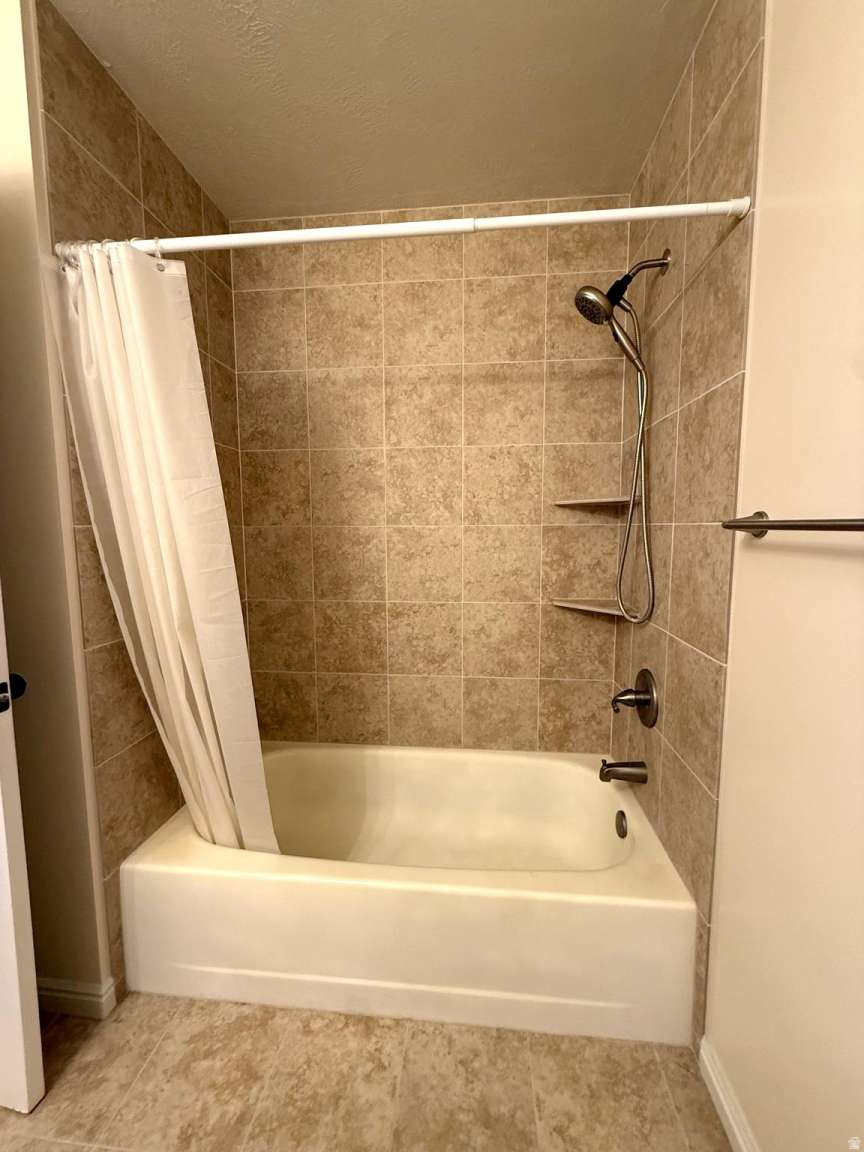 COUNTRY ESTA - Residential