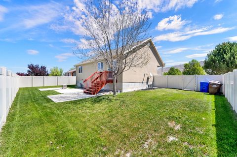 Tiny photo for 3727 N N SUMMER WAY E, Eagle Mountain, UT 84005 (MLS # 2158555)