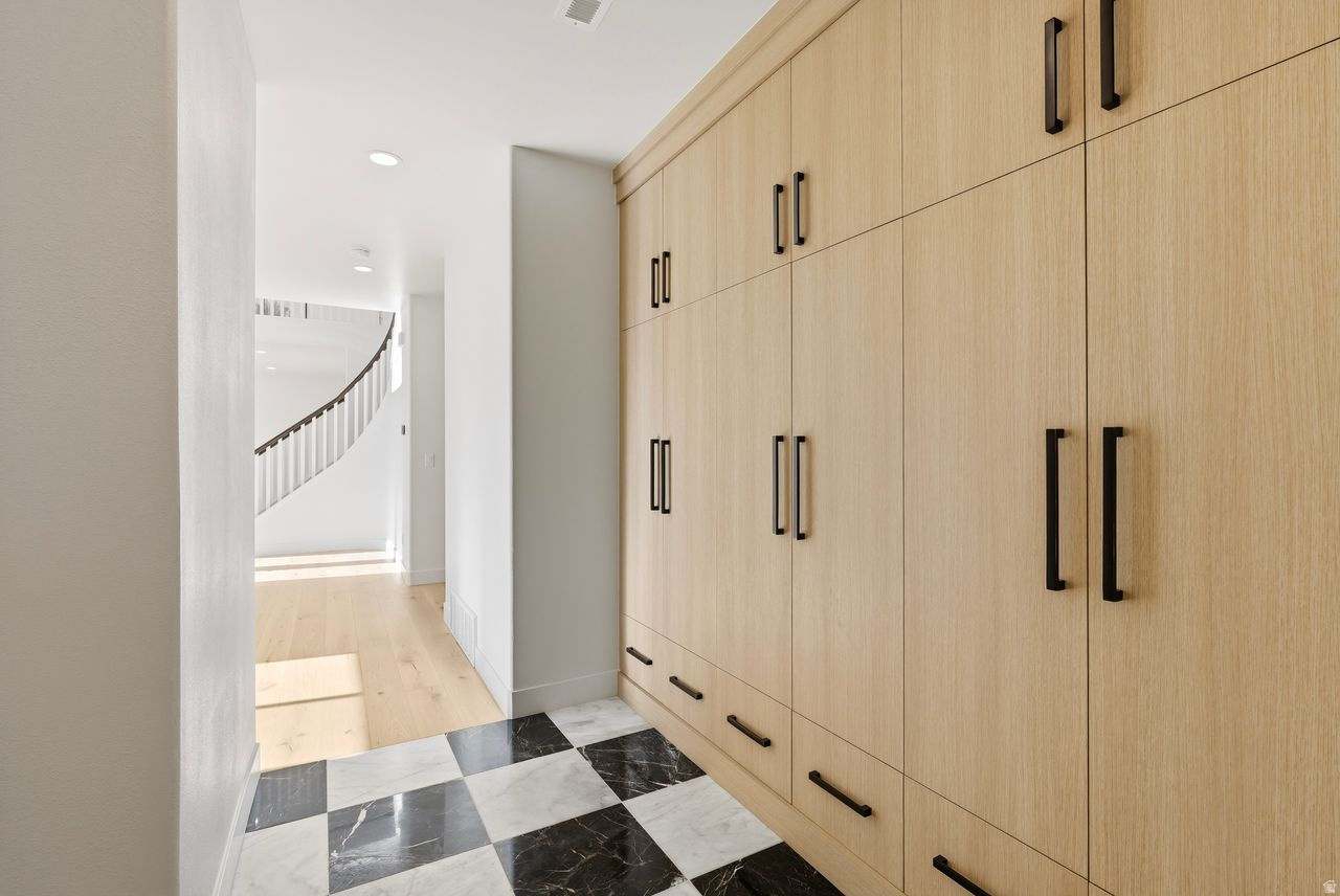 VALLEY HILLS ESTATES - Residential