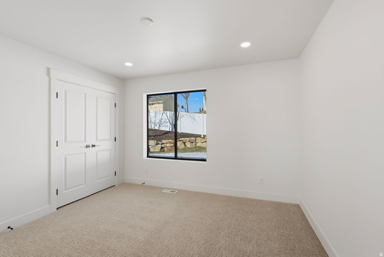 VALLEY HILLS ESTATES - Residential