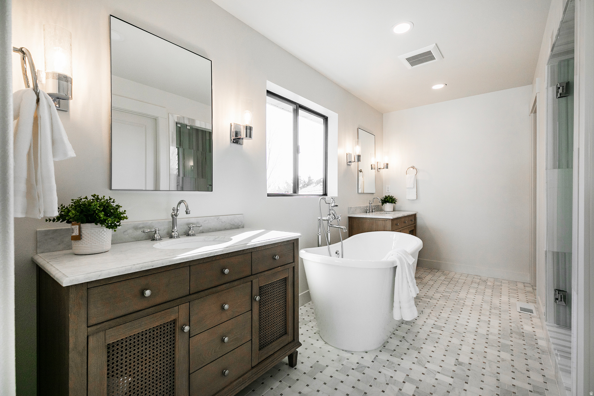 VALLEY HILLS ESTATES - Residential