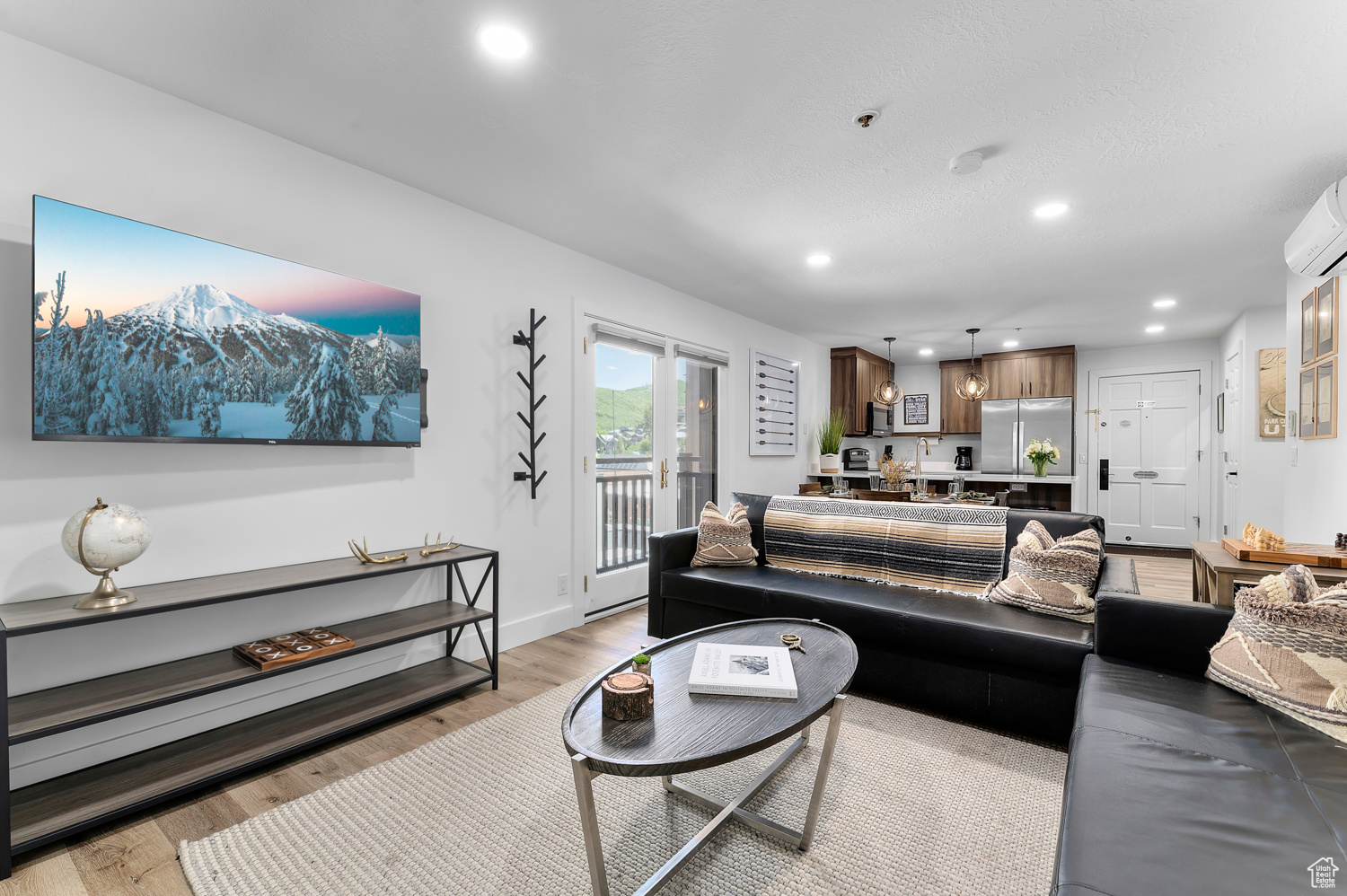 TREASURE MOUNTAIN - Residential