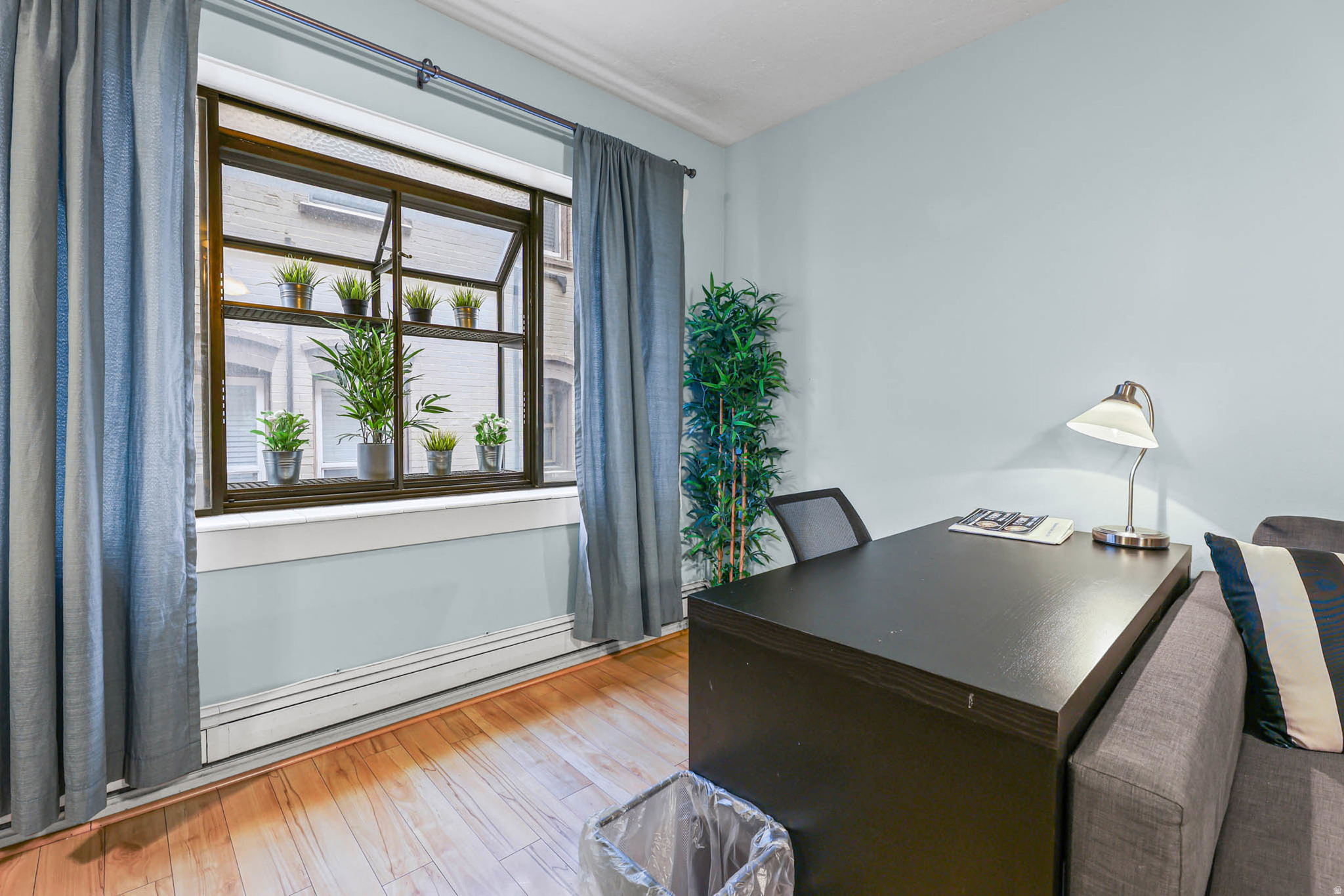 OXFORD MANOR - Residential