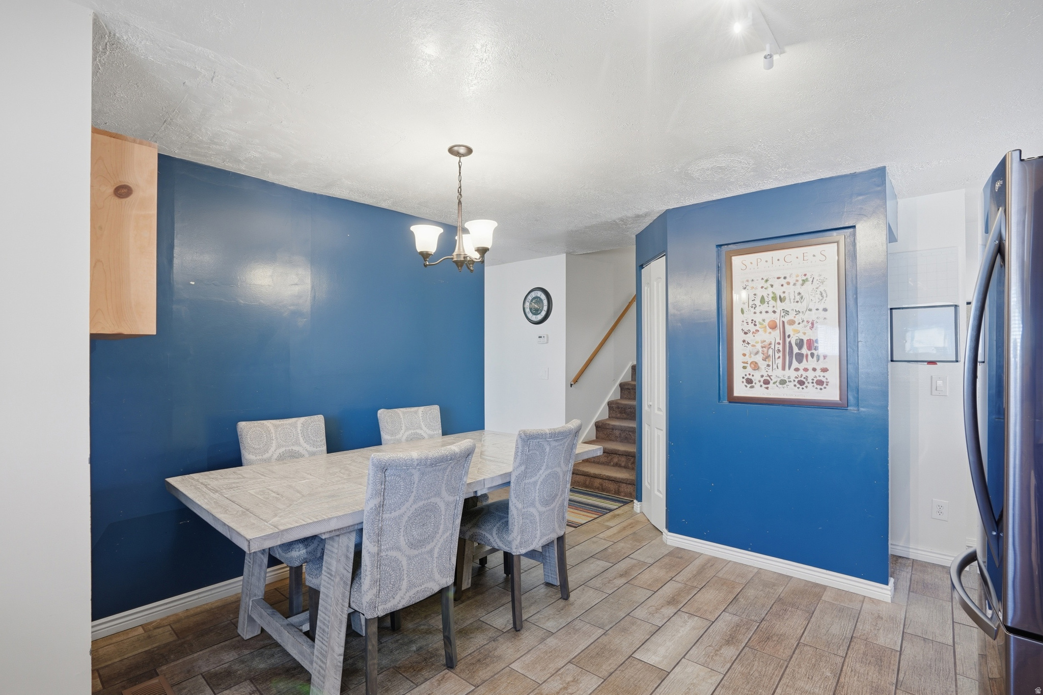 LYNNWOOD ACR - Residential