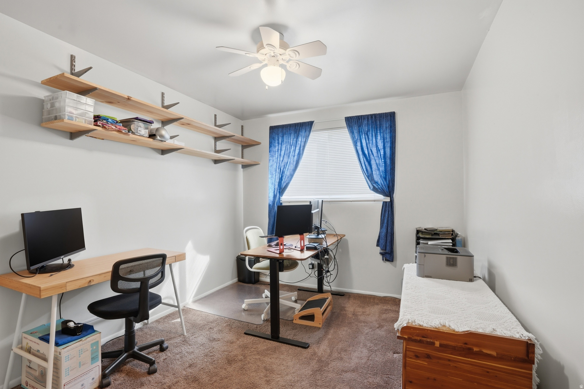 LYNNWOOD ACR - Residential