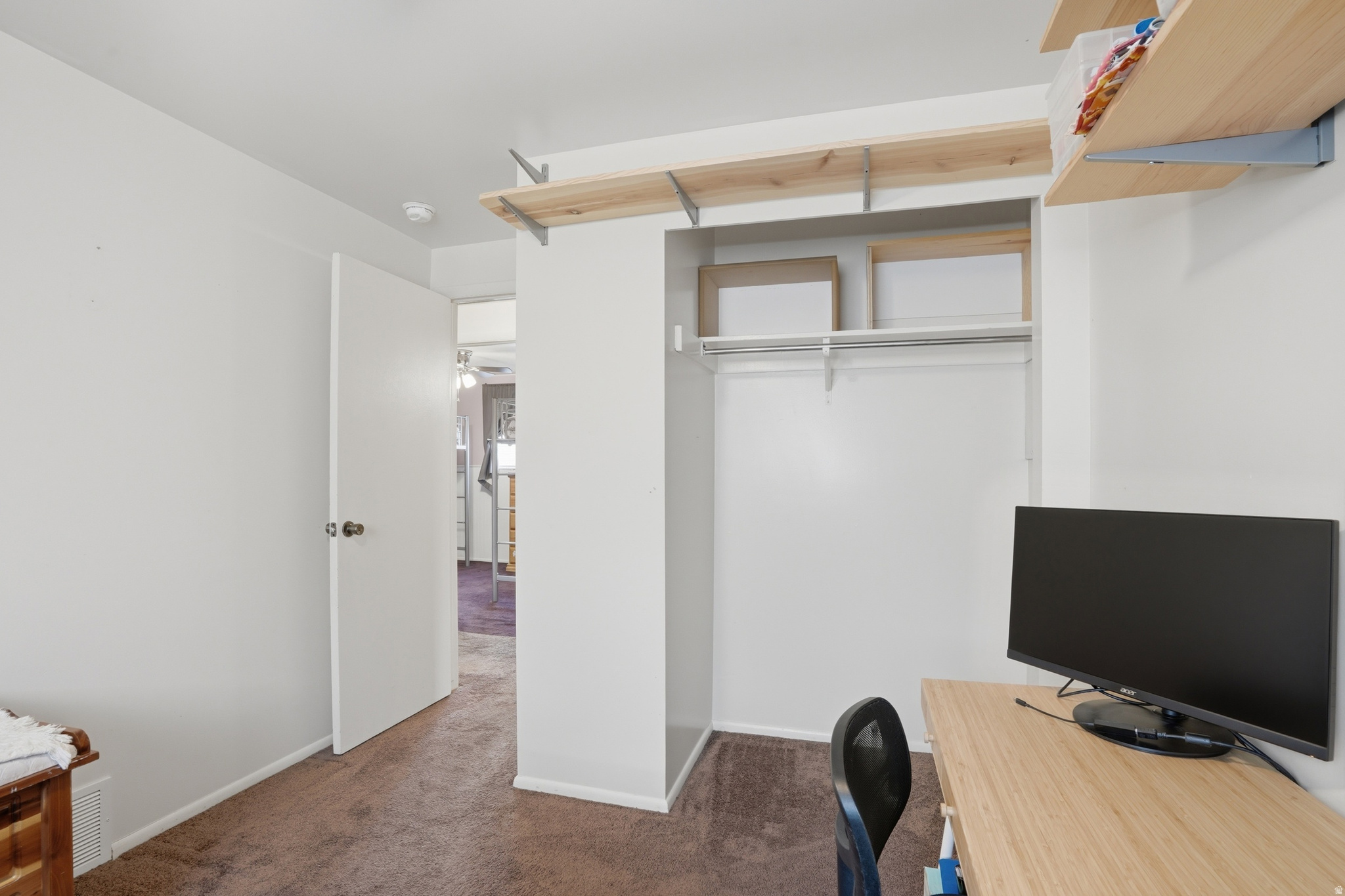 LYNNWOOD ACR - Residential