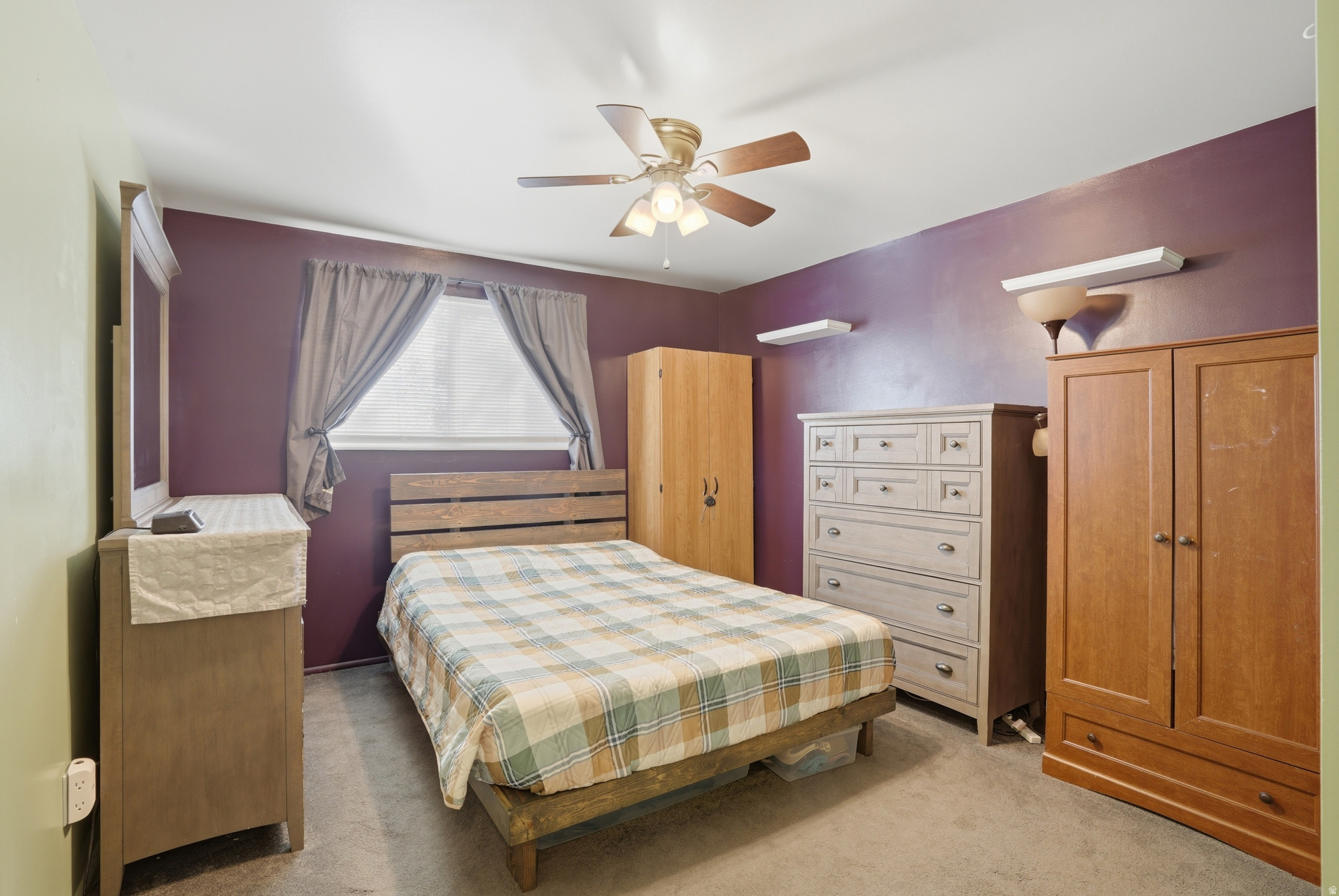 LYNNWOOD ACR - Residential