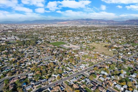 Tiny photo for 5491 JANETTE AVE, West Valley City, UT 84120 (MLS # 2119822)