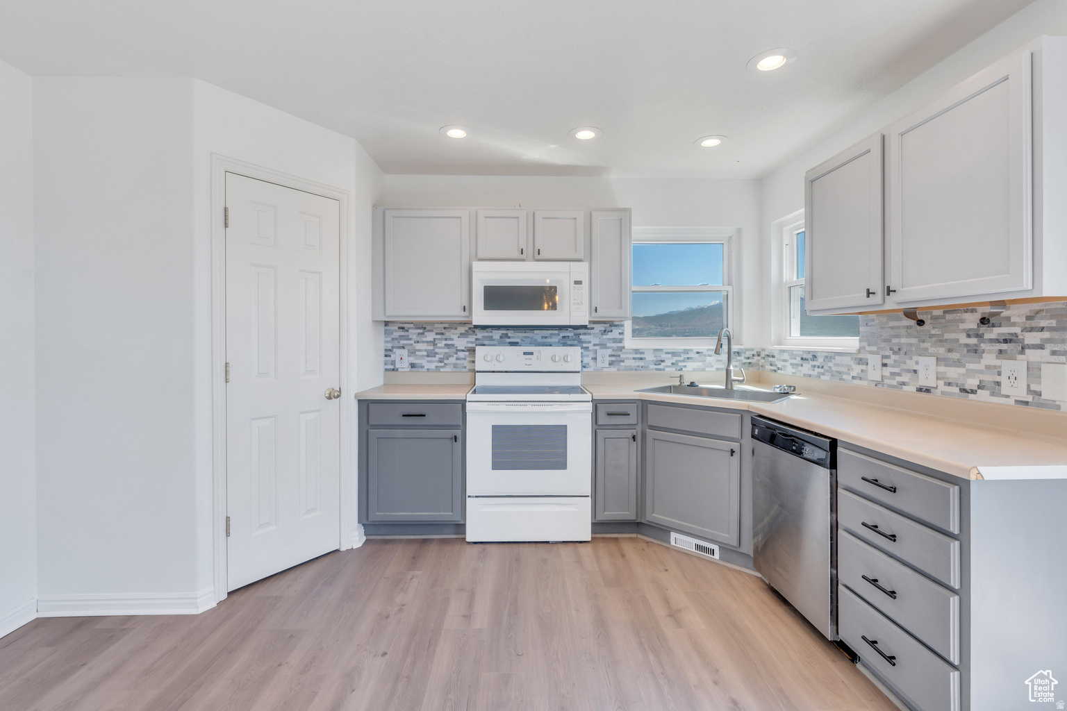 HARVEST HILLS - Residential