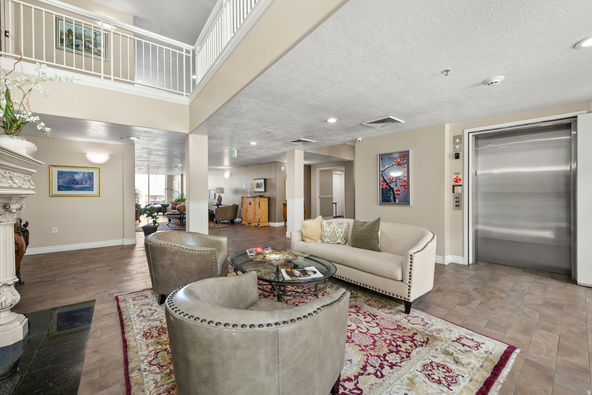 PRESIDENTIAL CLUB - Residential