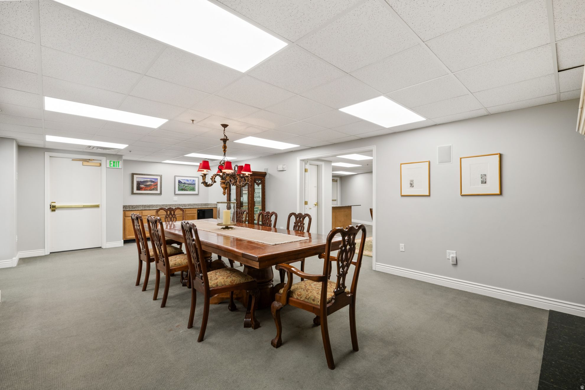 PRESIDENTIAL CLUB - Residential