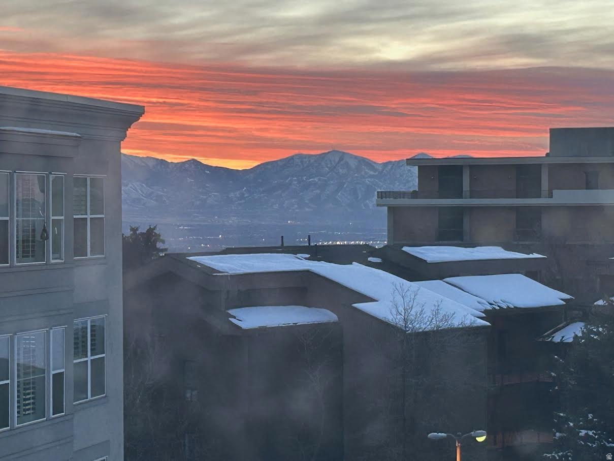 PRESIDENTIAL CLUB - Residential