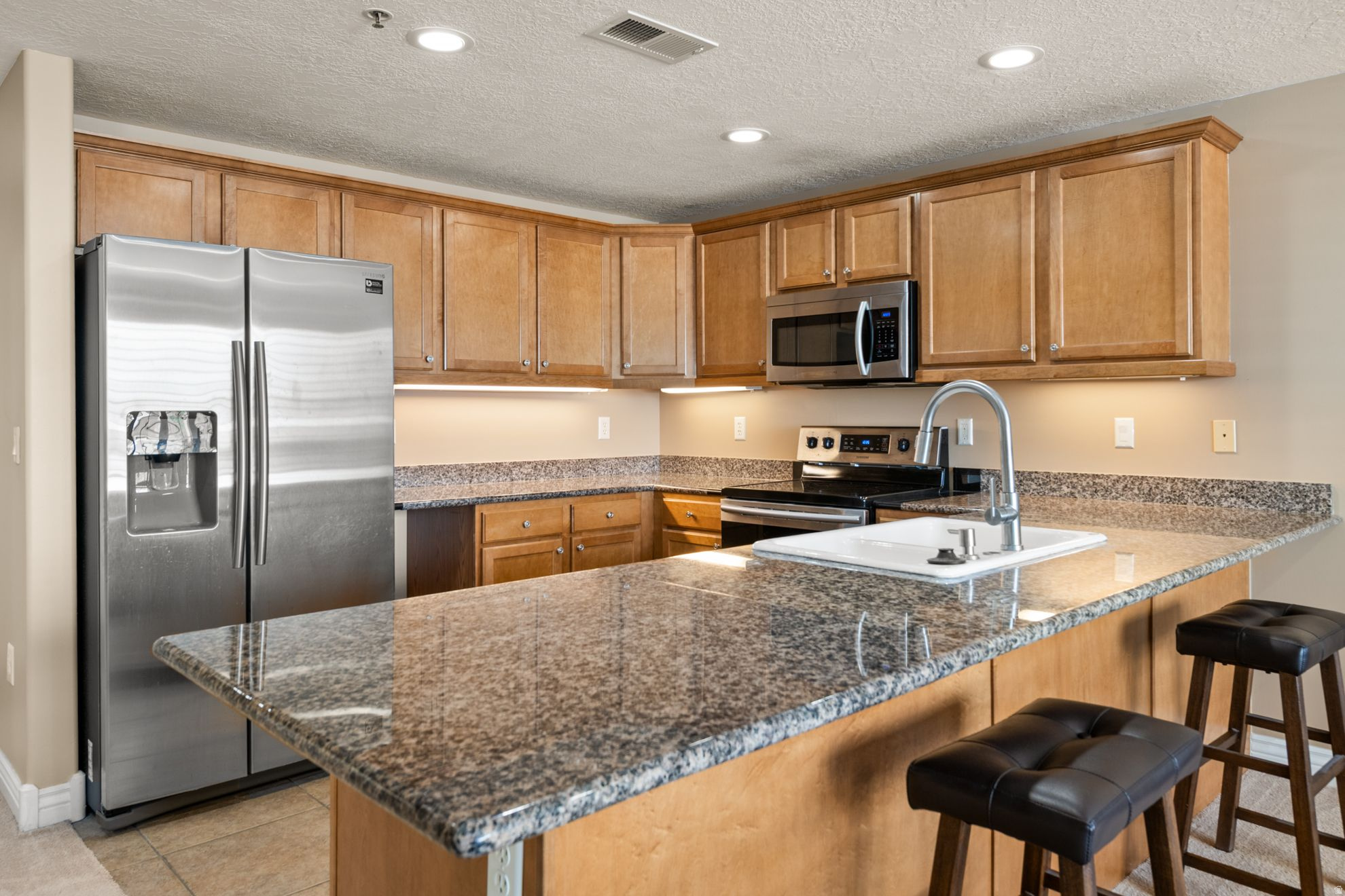 PRESIDENTIAL CLUB - Residential