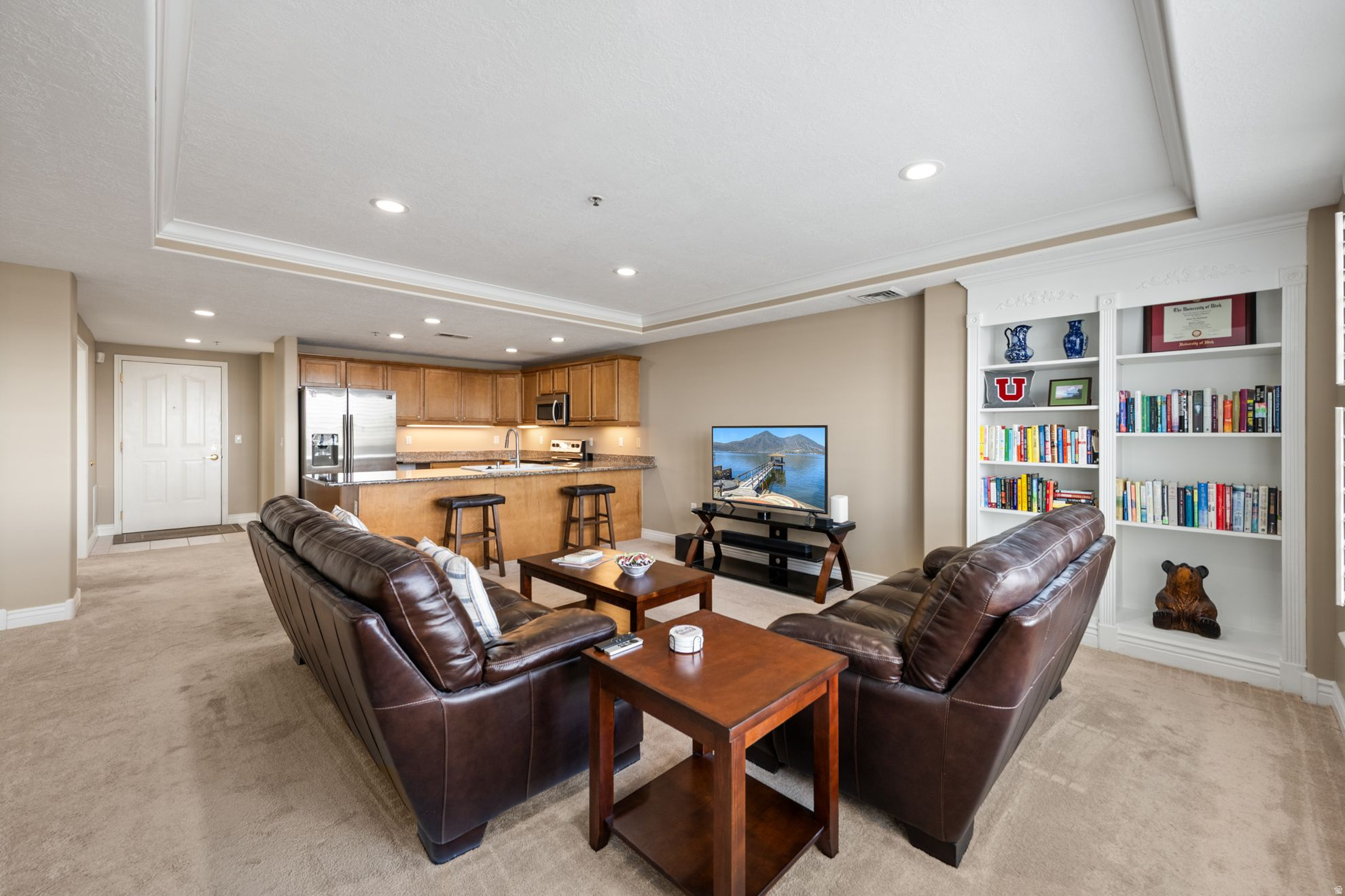 PRESIDENTIAL CLUB - Residential