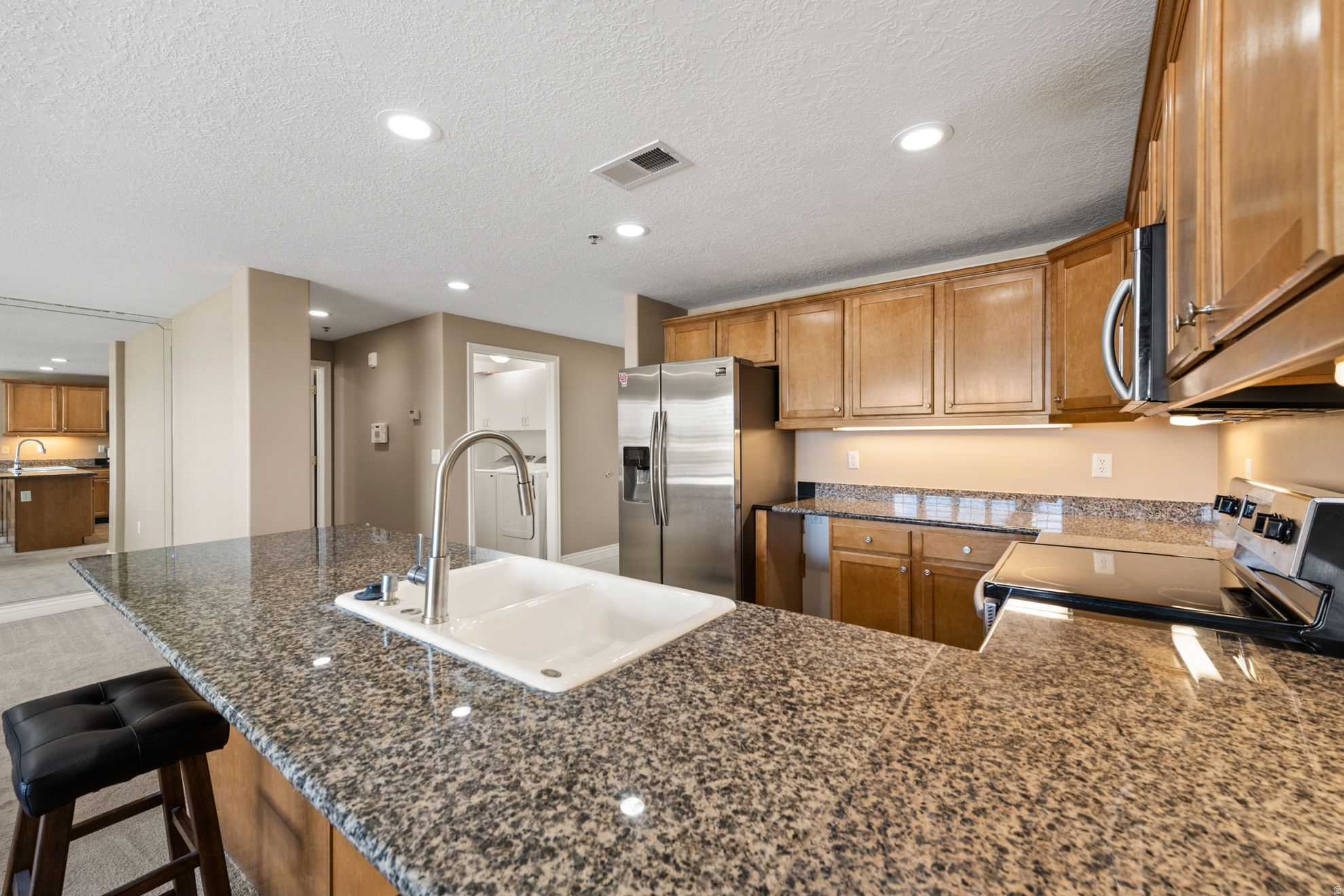 PRESIDENTIAL CLUB - Residential