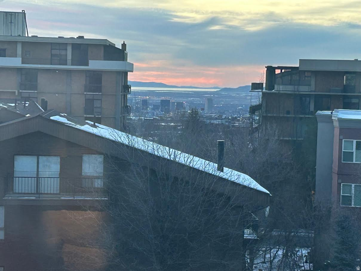 PRESIDENTIAL CLUB - Residential