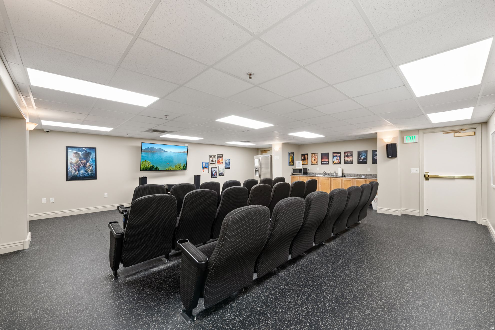 PRESIDENTIAL CLUB - Residential