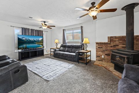 Tiny photo for 325 W PEACH St S, Grantsville, UT 84029 (MLS # 2148725)