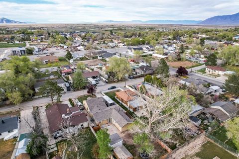 Tiny photo for 325 W PEACH St S, Grantsville, UT 84029 (MLS # 2148725)